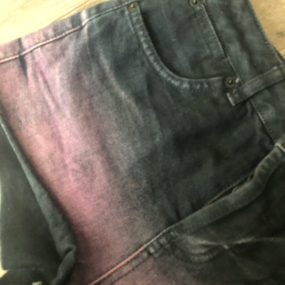 Topshop Moto Black ombré distressed denim shorts 4 - Picture 3 of 7